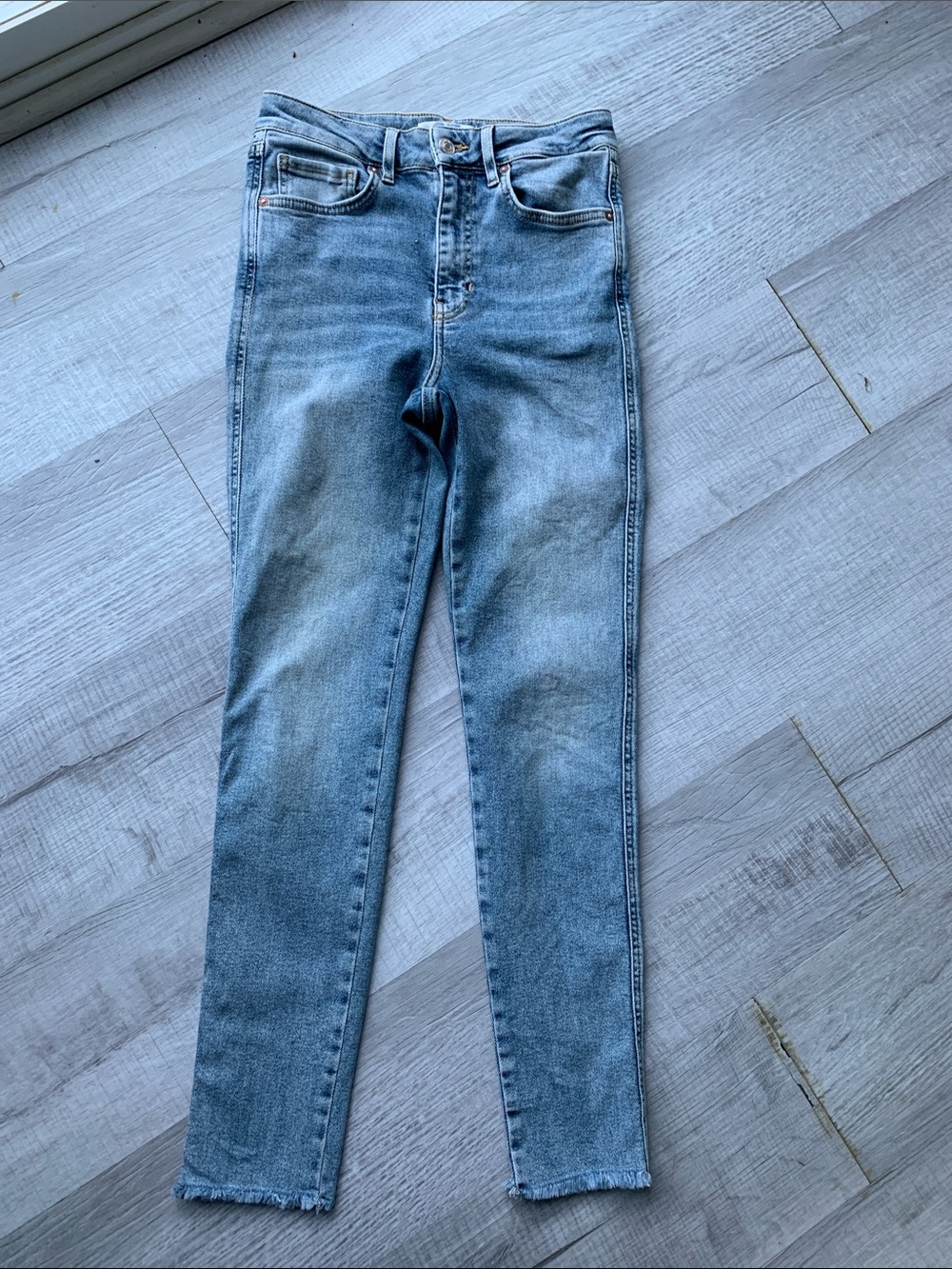 We the free Women's Skinny High-Rise Jeans in Light Blue Wash, Size 27.